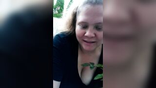 White Girl Gets Squirted on outside