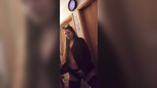 Big Booty Long Hair Girl Dancing to the Weekend Song.