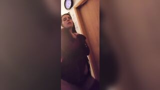 Big Booty Long Hair Girl Dancing to the Weekend Song.