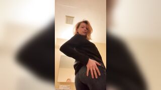 Strip tease for the first time ❤️