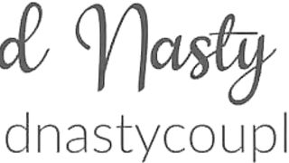 Le Corps Huilé Mes Doigts Glissent Dans Ma Chatte