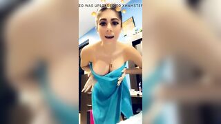 Hot Girl Reveal Body On Snapchat