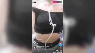 Mostrando tetas en instagram live mostrando chichis