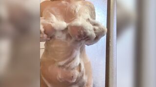 Damnbaddie - Schwanzgeiles Belohnt Sich Selbst