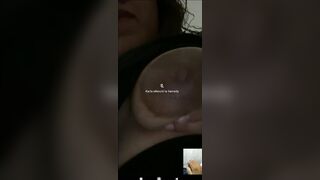 Mi Amiga me Pide que me Masturbe Por Videollamada y me Venga Para Ella