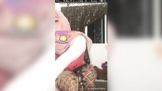 Malay - Awek Melayu Padu Buka Kain Batik