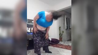 koyun otobusu   turkish bbw belly dance