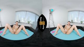 VR 180 - Milana Ricci Working out at Home