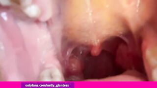 GIANTESS STORY BUTTCRUSH / SWALLOW / POV