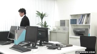 Japanese lady, Mao Saitou is masturbating, uncensored