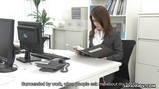 Japanese lady, Mao Saitou is masturbating, uncensored