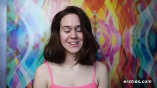 Sexy Babe Masturbates By a Mirror