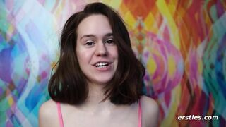 Sexy Babe Masturbates By a Mirror