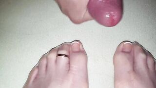Condom feet cum