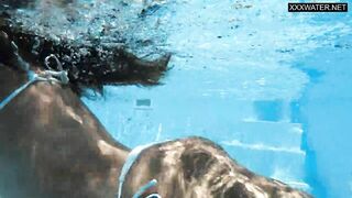 Angelica Heart amazing babe underwater