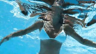 Angelica Heart amazing babe underwater