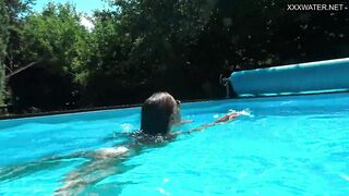 Angelica Heart amazing babe underwater