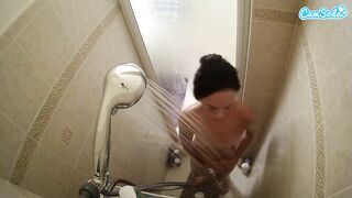 Petite Teen Shaving Wet Pussy On Room Cam