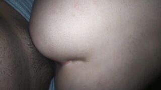 My step-cousin from the north shows me her fat and pink ass to give me some slaps ????????????