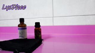 How to insert a menstrual cup and How to remove a menstrual cup