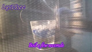 How to insert a menstrual cup and How to remove a menstrual cup