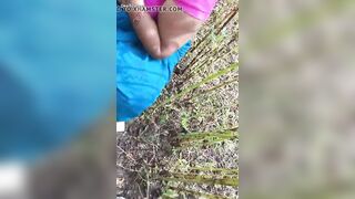 Hindu aunty ko paysa de kar chudai ki, Hindu desi outdoor
