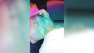 Daddy vuole la buonanotte così e mi riempie la bocca di sborra
