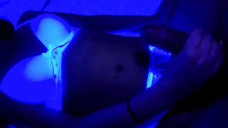 Cheating Girlfriend Gives Boyfriend's Friend Quick Handjob!