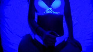 Cheating Girlfriend Gives Boyfriend's Friend Quick Handjob!