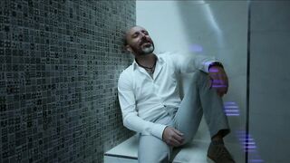 SPINTRIA - ASPIRO TU ALMA #SINCENSURA ...le comen el coño mientras graba un videoclip