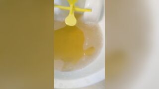 Urine Fetish Princess Potty Training Boy Urinal Toy Aim Play!: Girl Stands to Pee Foamy Yellow Piss