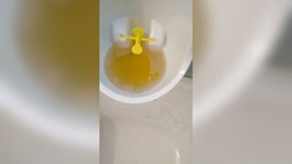 Urine Fetish Princess Potty Training Boy Urinal Toy Aim Play!: Girl Stands to Pee Foamy Yellow Piss