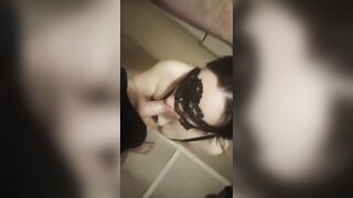 ПОДРУГА МАТЕРИ СНОВА ДЕЛАЕТ МИНЕТ ТАЙКОМ