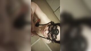 ПОДРУГА МАТЕРИ СНОВА ДЕЛАЕТ МИНЕТ ТАЙКОМ