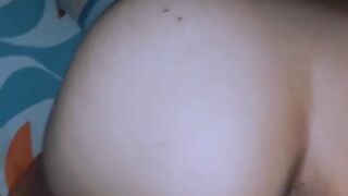 Invito a un compañero de la universidad a estudiar y termino acabando mi espalda