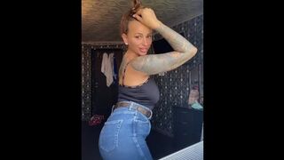 DO YOU LIKE MY ASS DADDY ?