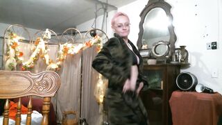 BathRobeSlut