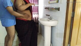 Tamil Hot aunty stand in front of mirror & hair combined then a Guy fucks her on Valentine's Day - 2023 Happy Valentine