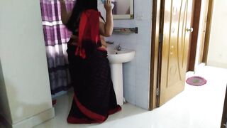 Tamil Hot aunty stand in front of mirror & hair combined then a Guy fucks her on Valentine's Day - 2023 Happy Valentine