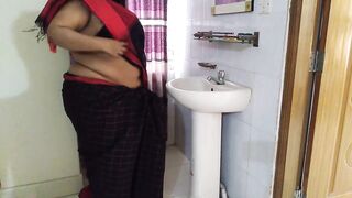 Tamil Hot aunty stand in front of mirror & hair combined then a Guy fucks her on Valentine's Day - 2023 Happy Valentine