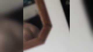 le gusta cabalgar y aplaudir mientras tenemos sexo apasionado, le gusta gemir