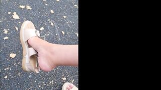#030 Sexy Les and shoes Goddess FEET (FOOT WORSHIP/Pedicure) french Pedicure toes nails