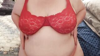 Happy valentine day from this sexy hot Ssbbw.she loves to play with her sexy titties ????????????