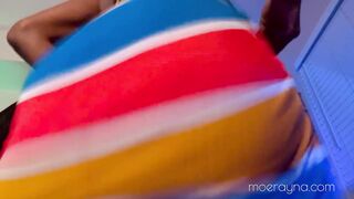 MOE RAYNA + BIG LUSCIOUS ASS BOOTY CLAPPING OUT OF HER SUNDRESS LIVE ON CAM!