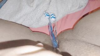 Escova de dente da na buceta????