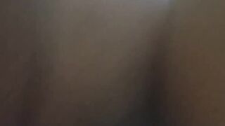 عاهرة متحمسة للغاية تطلب مني أن أضع قضيبي بالكامل فيها ???? ????????