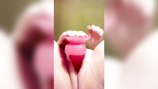 Fat pussy with huge lips solo masterbating