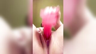 Fat pussy with huge lips solo masterbating