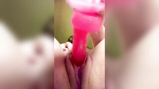 Fat pussy with huge lips solo masterbating