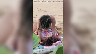 Lesbians Fuck Beach